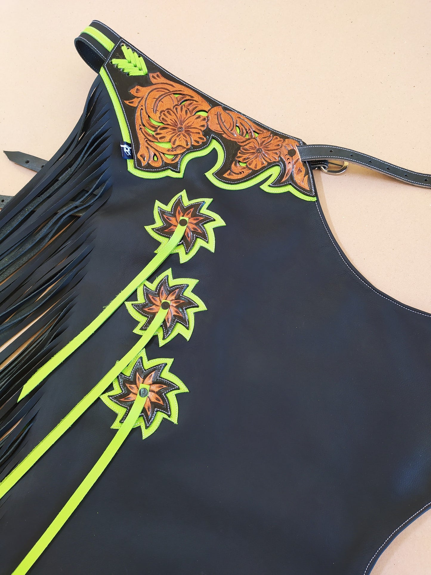 SET CHAPS AND VEST - MOD BLACK STYLE RW001 - Rodeo Wins
